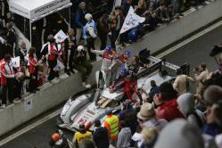 Las 24 Horas de Le Mans 2013 Audi vence en las 24 Horas de Le Mans 2013 mientras Toyota pesca en río revuelto