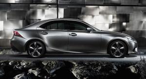 Lexus IS 300h 2013 Lexus renuncia al diesel en su gama