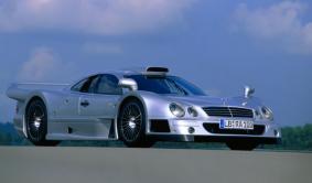Venden por Internet un exclusivo Mercedes CLK GTR AMG