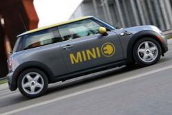 Mini Eléctrico BMW y Mimi por la ecología