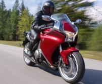 Futurista, suave y potente. Honda VFR 1 200 F