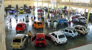 El Club de Autos Fiat Polski 126p sorprendió en EXPOCUBA