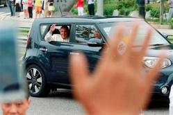 El Papa Francisco en el Kia Soul ¡Ahora todos quieren un Kia!