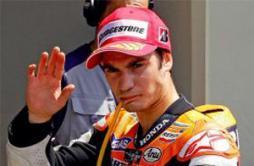 Dani Pedrosa (Repsol Honda) Pedrosa roba la 'pole' a Spies; Lorenzo y Rossi se fueron al suelo