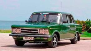 Manuel y su inseparable FIAT 125 de 1974