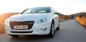 Peugeot 508 HYbrid4 Peugeot presenta el 508 HYbrid4, diésel y eléctrico
