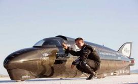 Triumph Castrol Rocket Triumph Castrol Rocket, la moto que quiere superar los 644 km/h