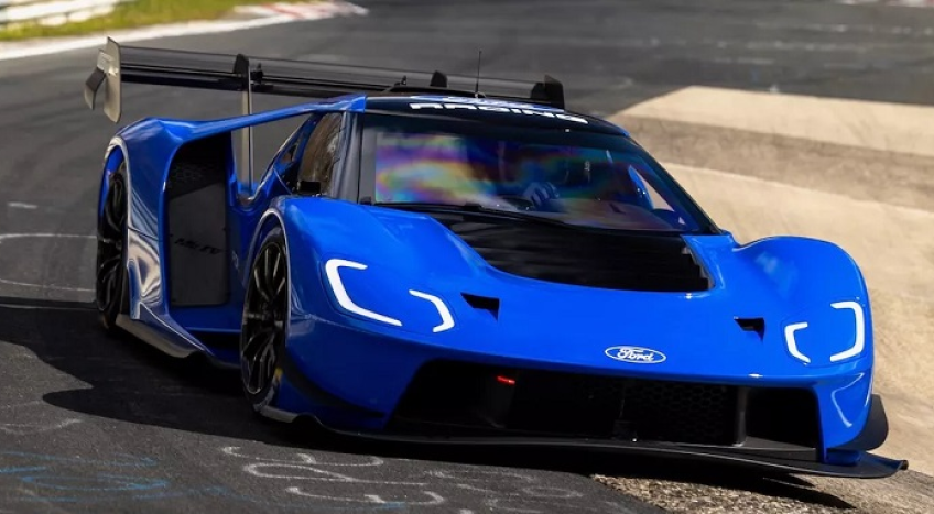 Ford GT Mk IV, el modelo americano más rápido en el circuito alemán «Infierno Verde»