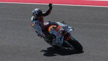 Bezzecchi vuelve a encaramar su moto en lo más alto del podio
