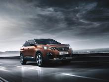 Al Peugeot 3008 le sienta bien la edad. El nuevo SUV del león se vuelve más robusto y atractivo
