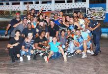 El número 67 gira con amigos del motor