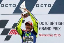 Rossi y Yamaha mandan bajo la lluvia en el GP de Gran Bretaña