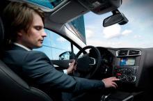 5 sugerencias para hacer más habitable el coche en verano