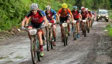 Titanes del ciclismo de montaña se citan en el trópico