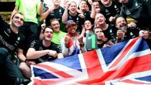 Mercedes y Hamilton otra vez campeones