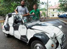 De Canadá a Brasil en un Citroën 2CV para ver el mundial