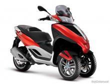 Piaggio MP3 Yourban 125 ie. Muy parecida a su hermana mayor