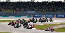 Marc Márquez gana en Sepang ante un brillante Valentino Rossi