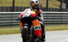 Pedrosa se llevó la victoria y Rossi trajo la emoción