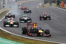Ecclestone no descarta un calendario de 19 carreras