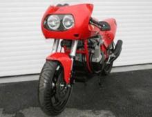 ¡Una motocicleta Ferrari!