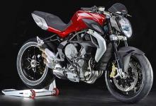 MV Agusta Brutale 800. Bella como corresponde a su estirpe