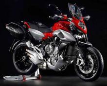 MV Agusta Stradale 800. Nuevo miembro de la familia
