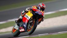 Stoner en la pole, Rossi pocas opciones
