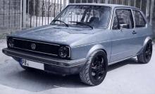 Un Volkswagen Golf de primera generación y 736 CV