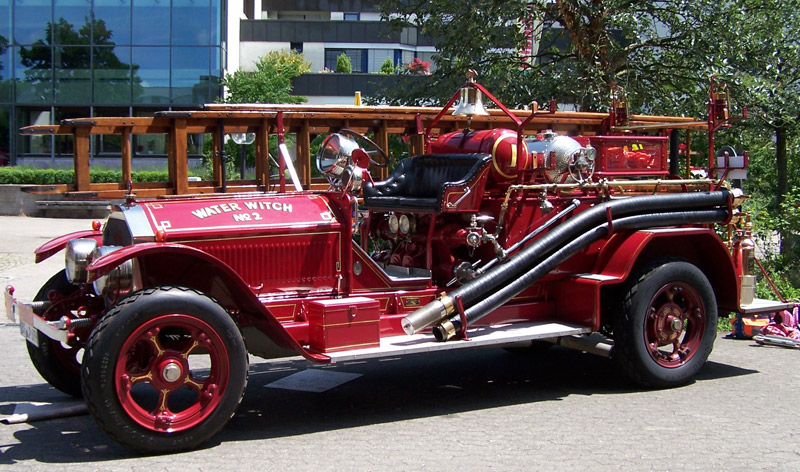 American LaFrance: ¡Fuego bomberos! | Excelencias Motor